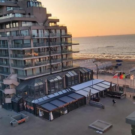 Appartement Met Zeezicht Op Het Van Bunnenplein Кноке-Хайст Екстериор снимка